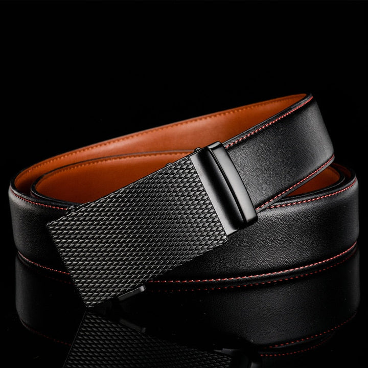 Classic & durable: men’s black leather belt